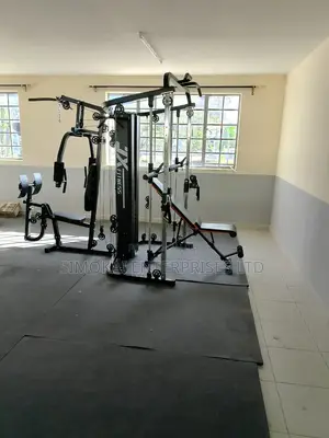 Multi-Gym Machine With Smith Machine Bar Cable Crossover