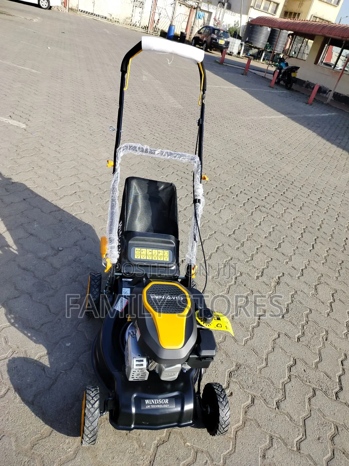 Gasoline Windsor Lawn Mower Machine