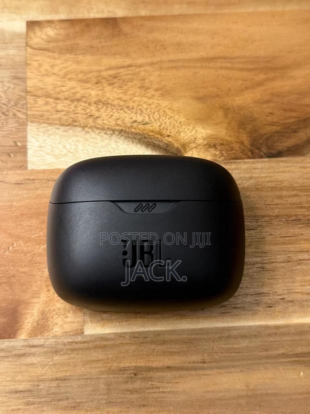 JBL Tune Buds, True Wireless Noise Cancelling Earbuds - thumbnail 4