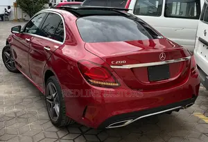 Mercedes-Benz C200 2018 Burgundy
