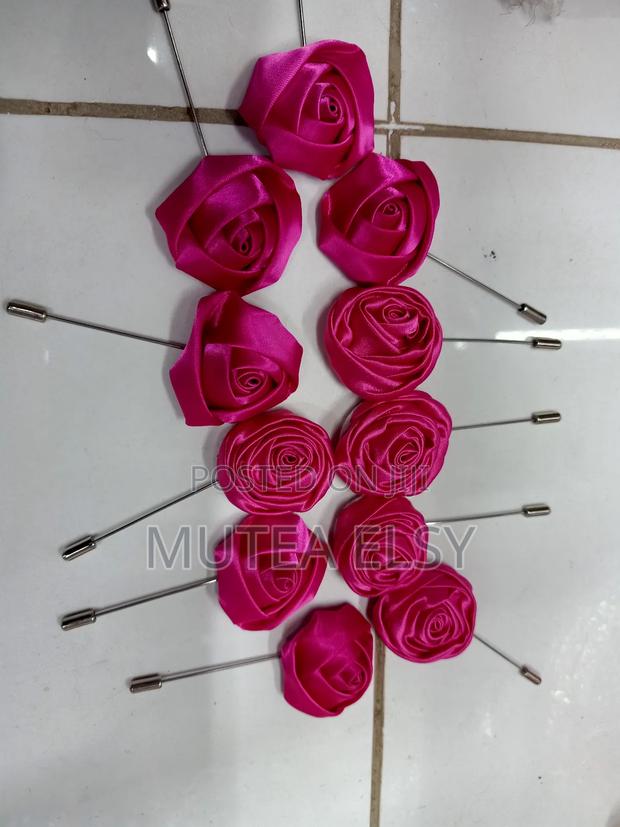 Furschia Executive Max Lapel Pins - thumbnail 2