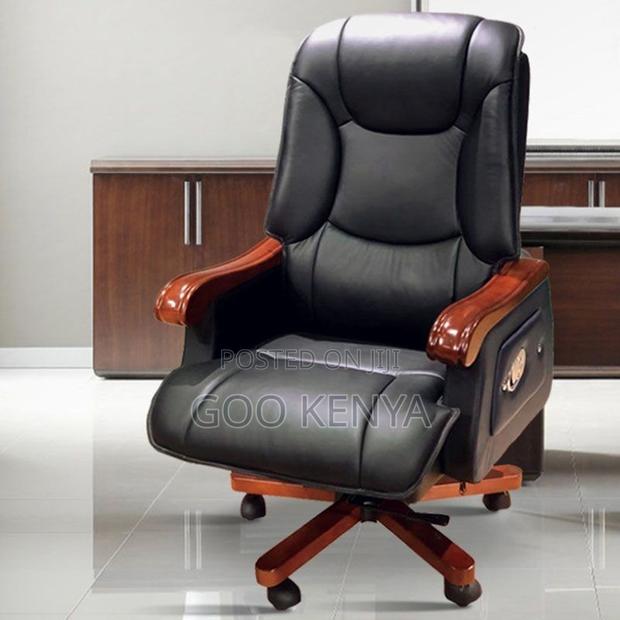Office Chair ; Office Leather Executive Chair - main view