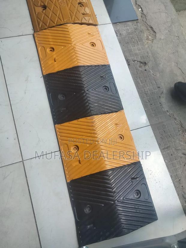 Imported Parking Rubber Bumps