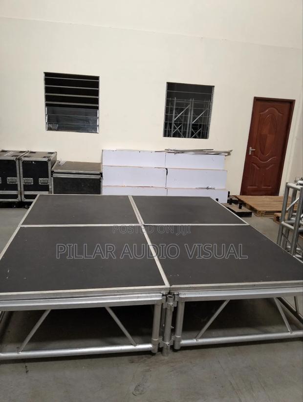 Hire Imported Raised Dias/Stage!Stage! Dias - thumbnail 3