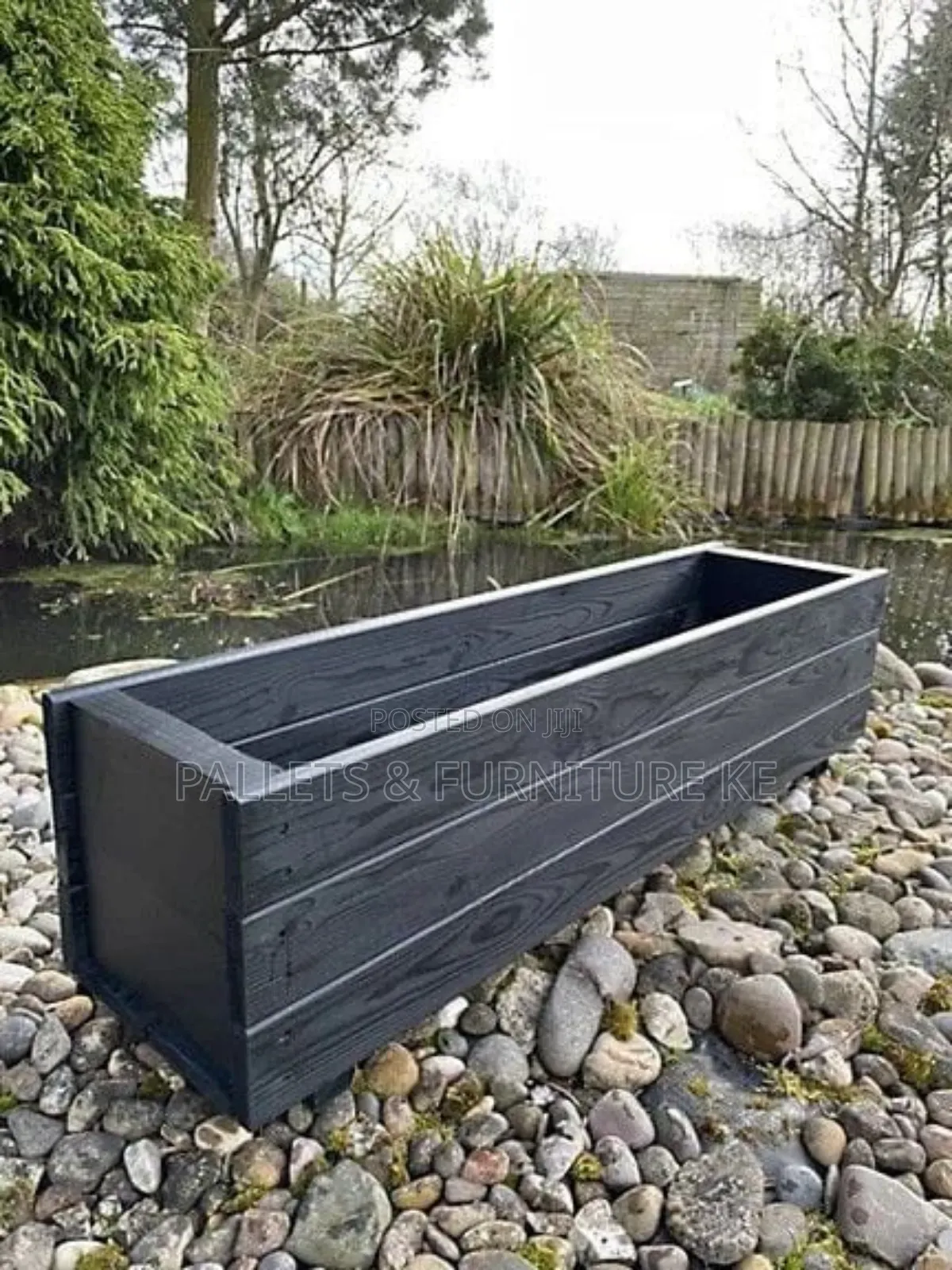 Earthy Edge Planters