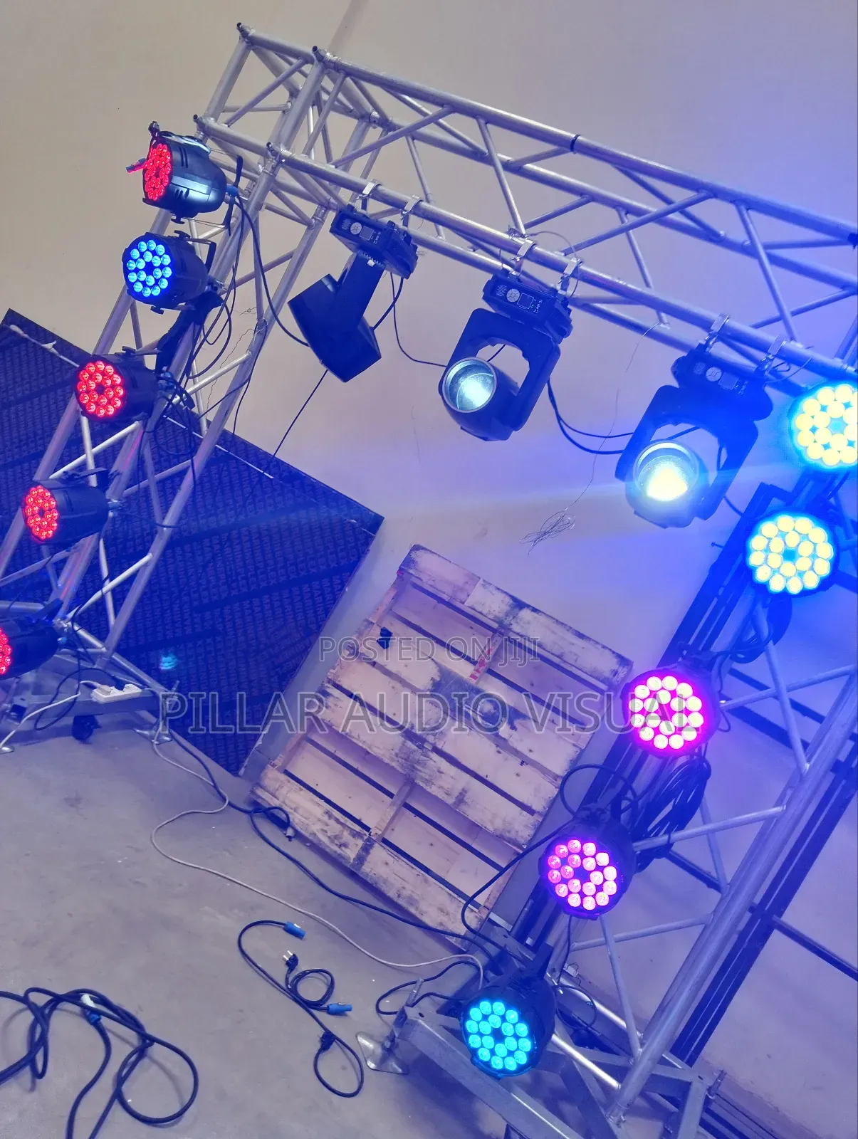 Lightings! Moving Heads! Parcans for Rentals! Hire