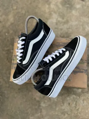 Skater Vans Black White Sole