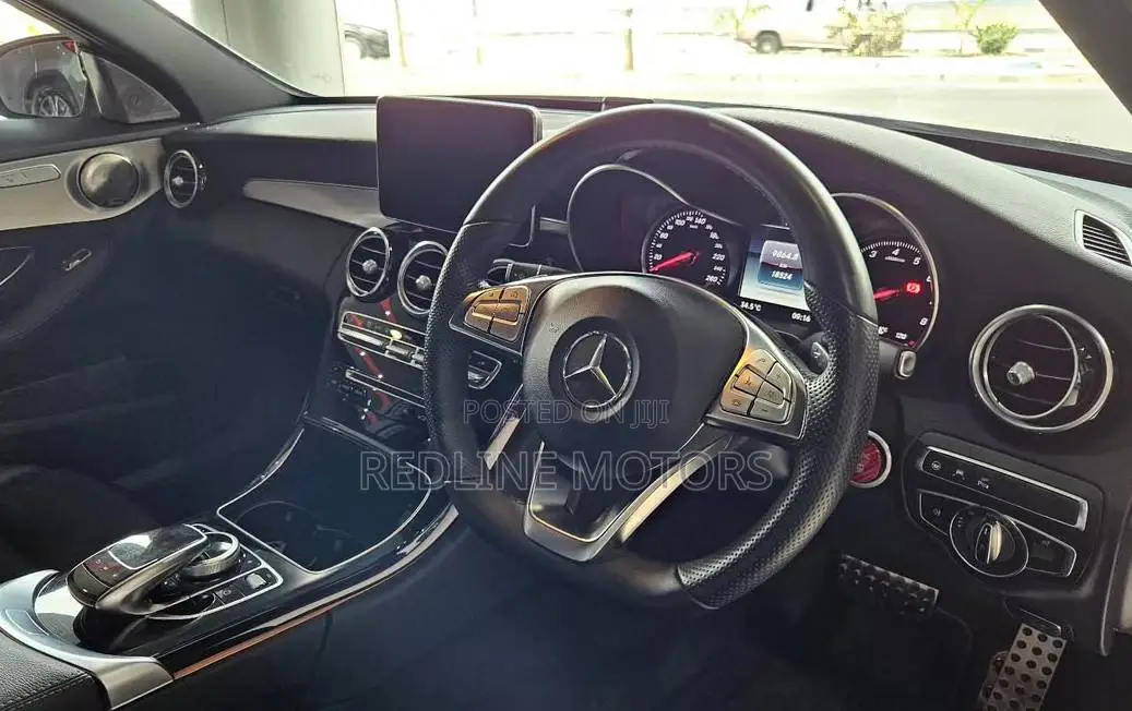 Mercedes-Benz C180 2018 Blue