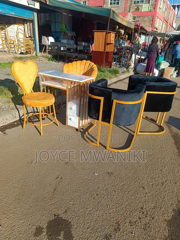 Manicure Set and 2 Black Salon Seats - main view