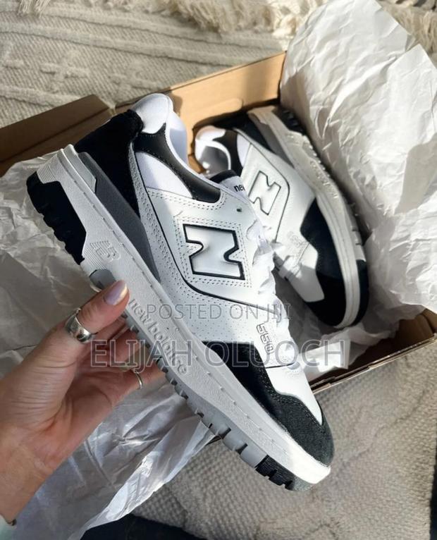 New Balance 550 (White Black) - main view