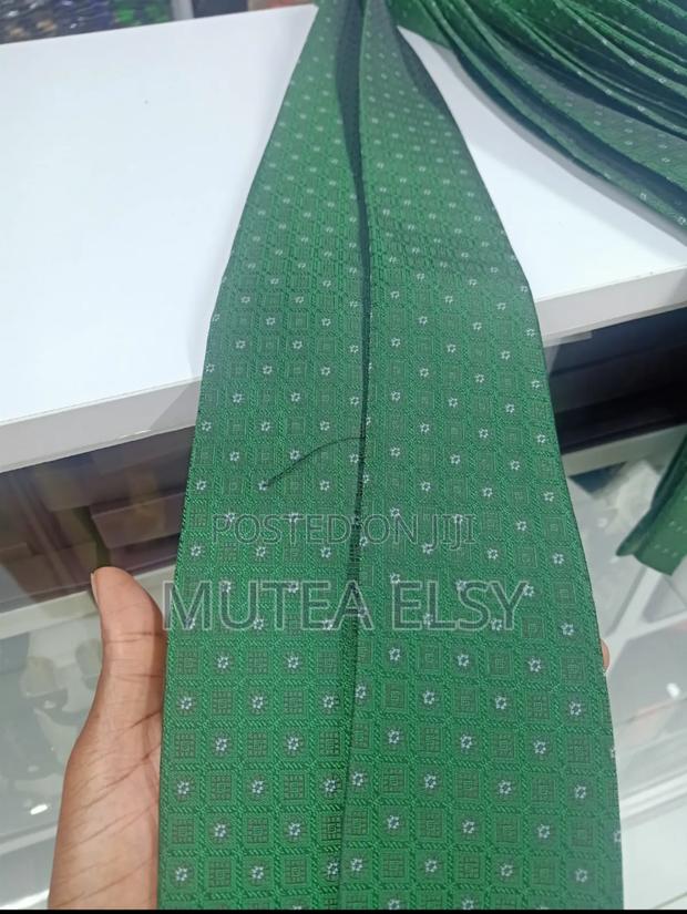 Emelard Green Polycadot Executive Single Ties - thumbnail 3
