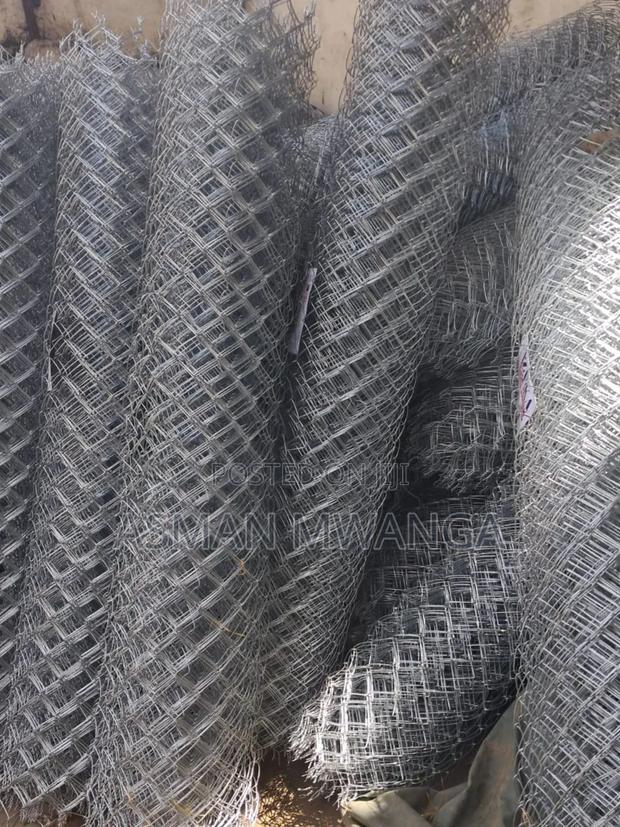 Galvanized Chainlink 6foot With Barbed