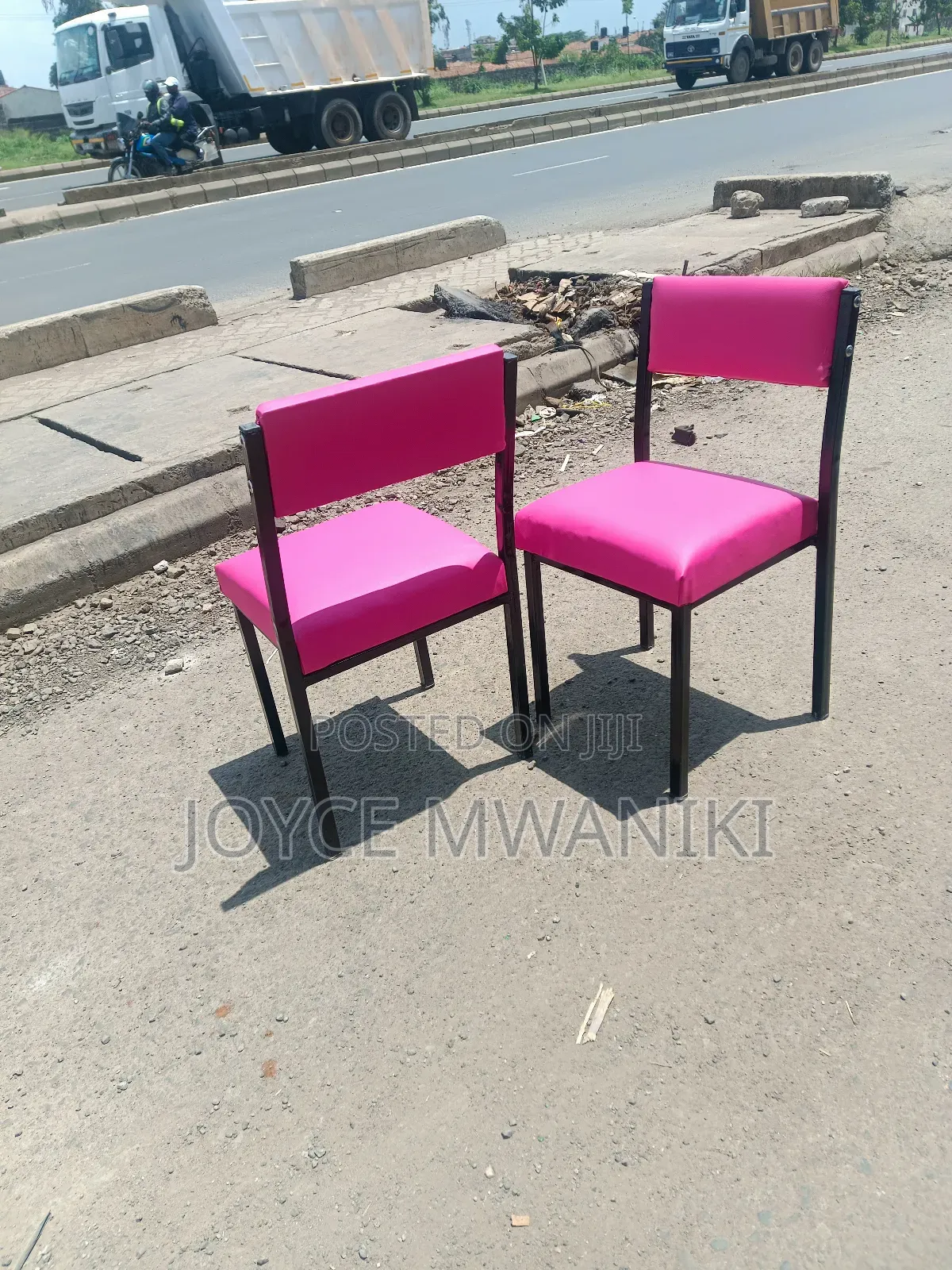 Manicure Hot Pink Caterina Seats 