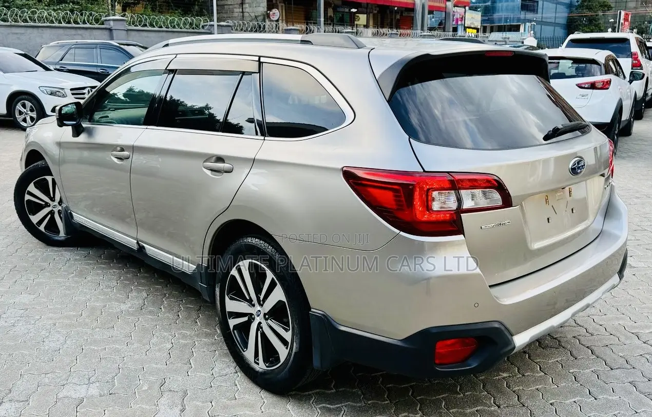 Subaru Outback 2.5i Limited AWD 2018 Gold