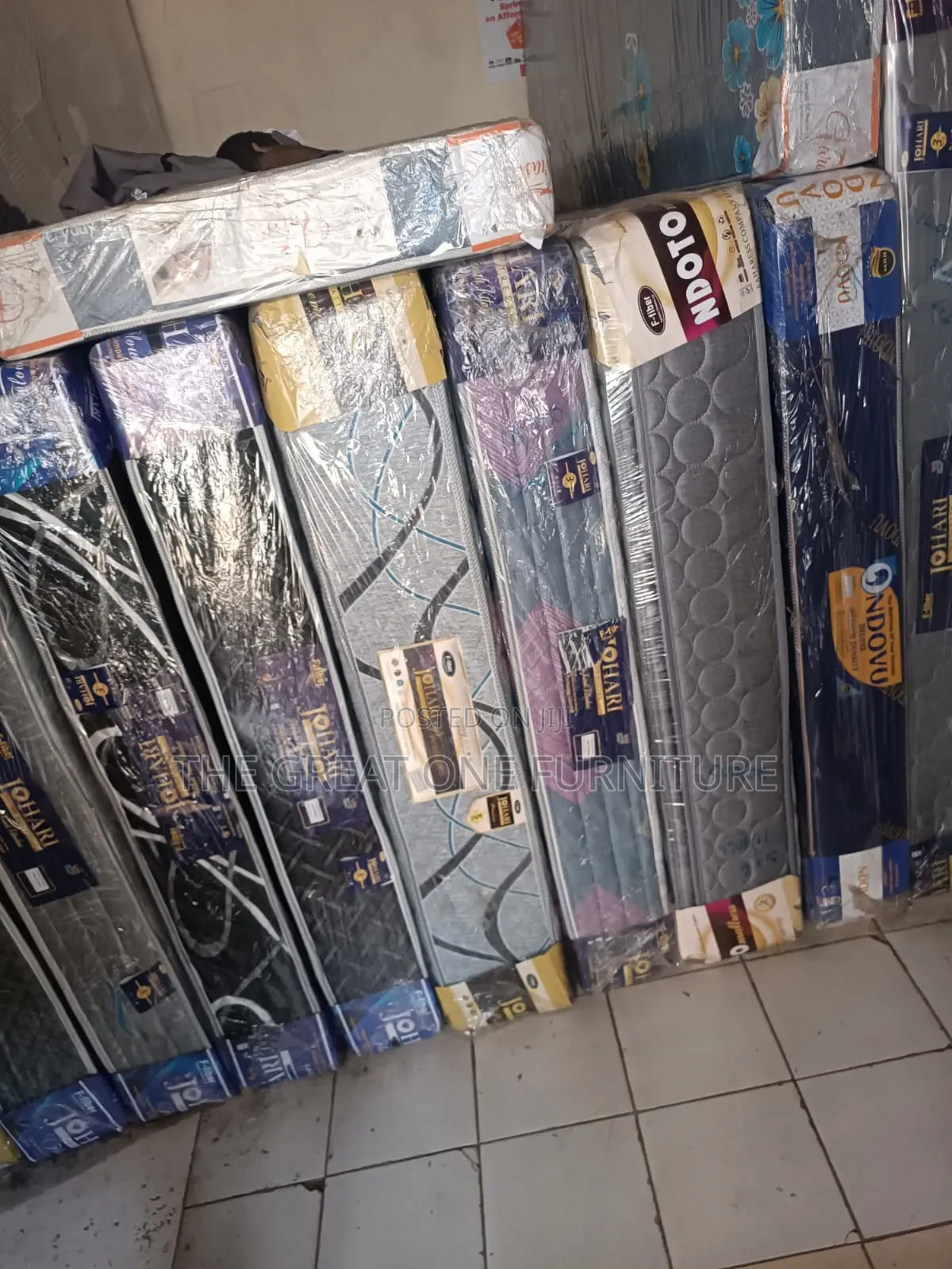 Elegant Hypoallergenic Fibre Matress Size 5 by 6 Jg6