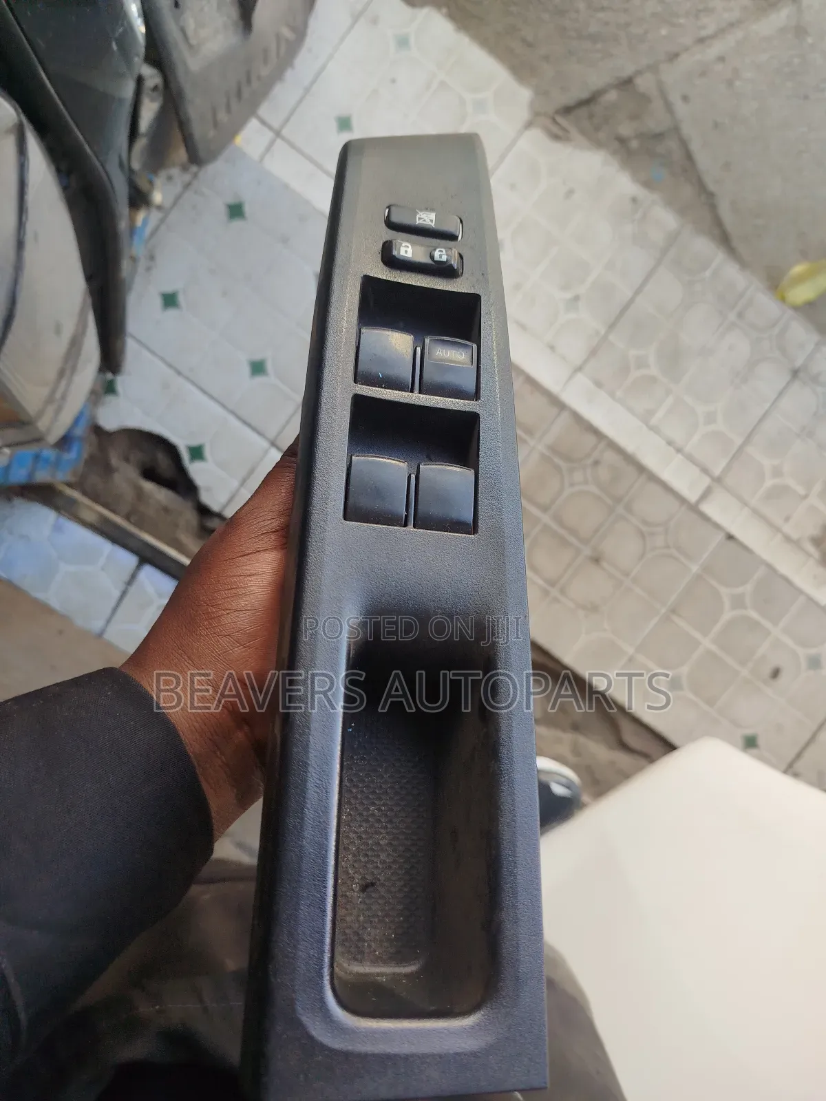 Vitz 2012-2018 Main Door Switch