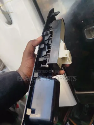 Vitz 2012-2018 Main Door Switch