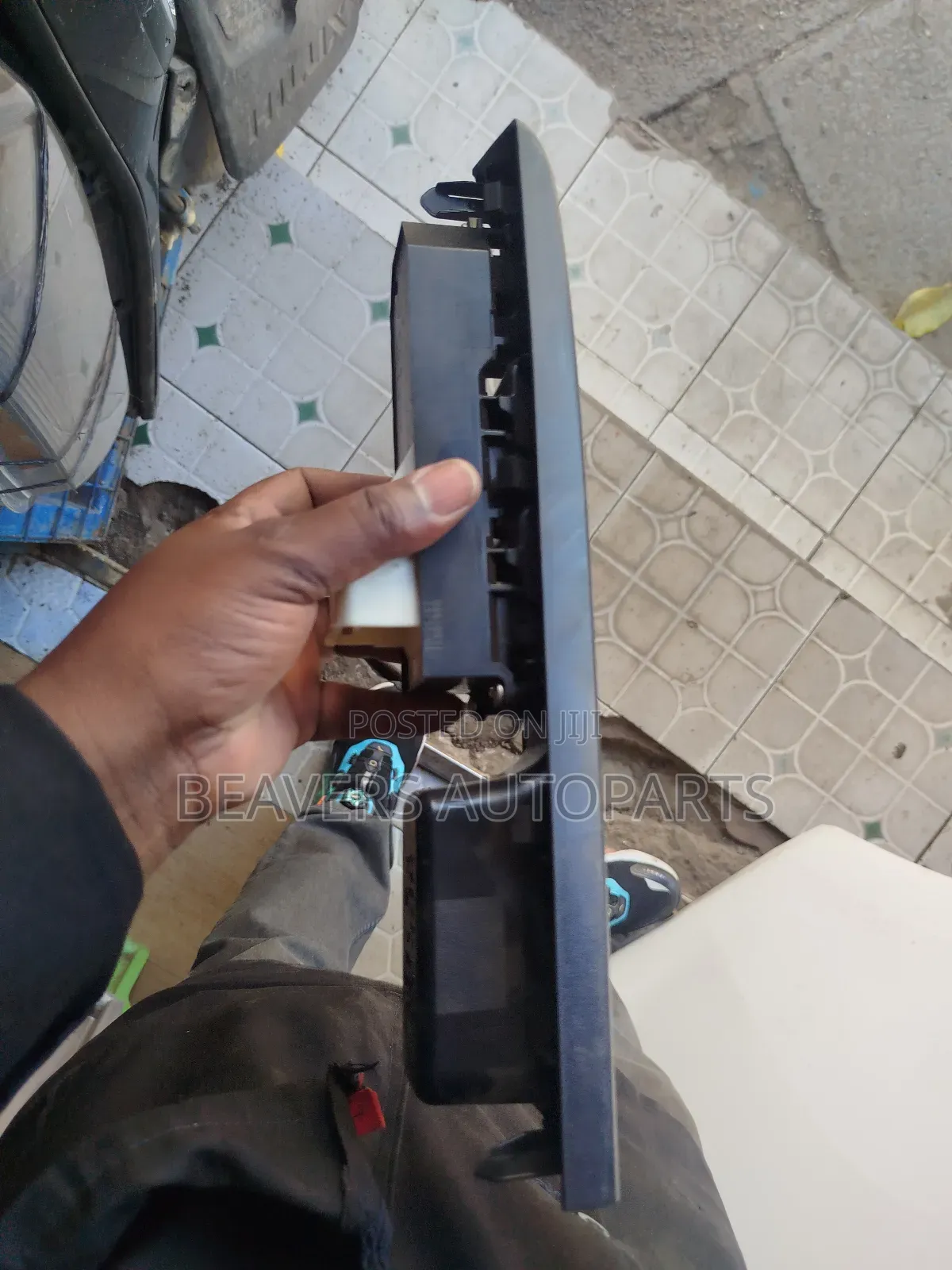 Vitz 2012-2018 Main Door Switch