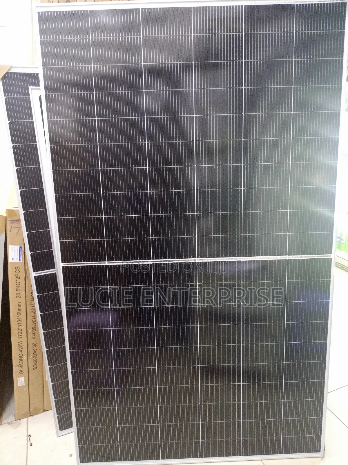 550 Watts Solar Pannel