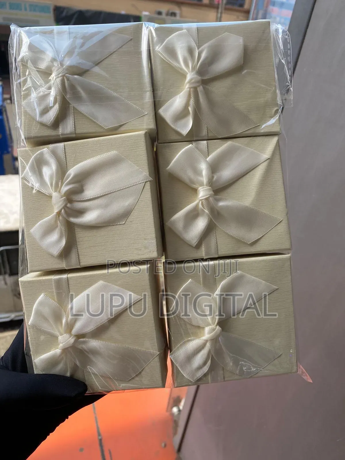 Gift Boxes Available