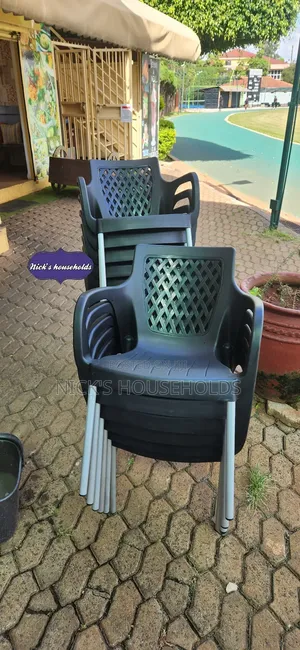 Black Plastic Chairs, Plastic Chairs With Steel Legs