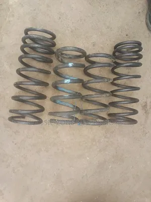 Toyota Noah 2010 Springs.
