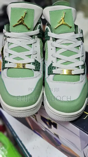 Air Jordan 4 Green
