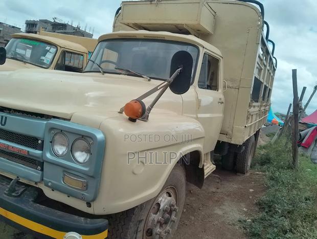 Isuzu HTR 1992 Beige - thumbnail 3