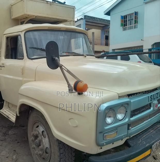 Isuzu HTR 1992 Beige - thumbnail 6