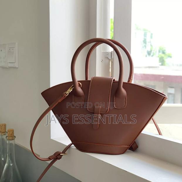 Wing Shaped Bucket Bags - thumbnail 8