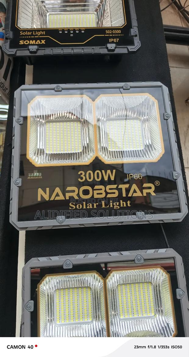 300w Narobstar Solar Floodlight - main view