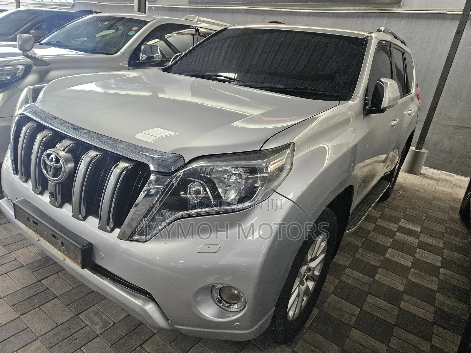 Toyota Land Cruiser Prado 2016 Silver