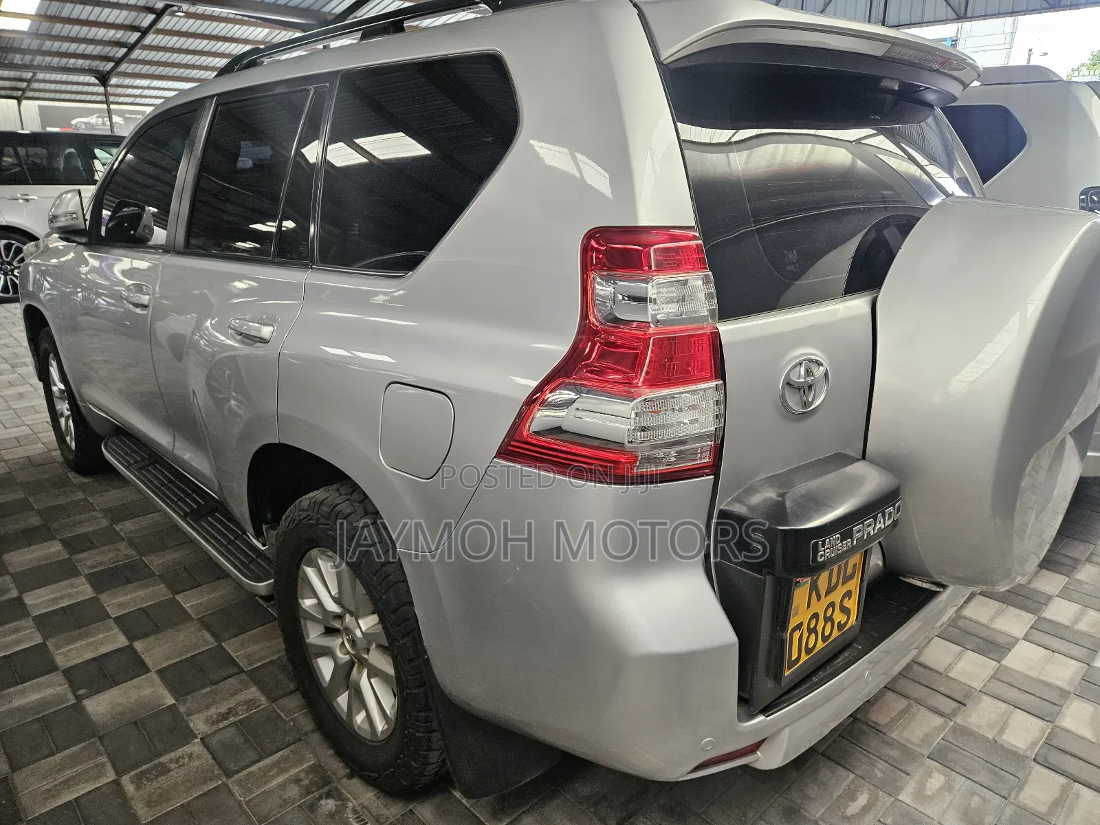 Toyota Land Cruiser Prado 2016 Silver