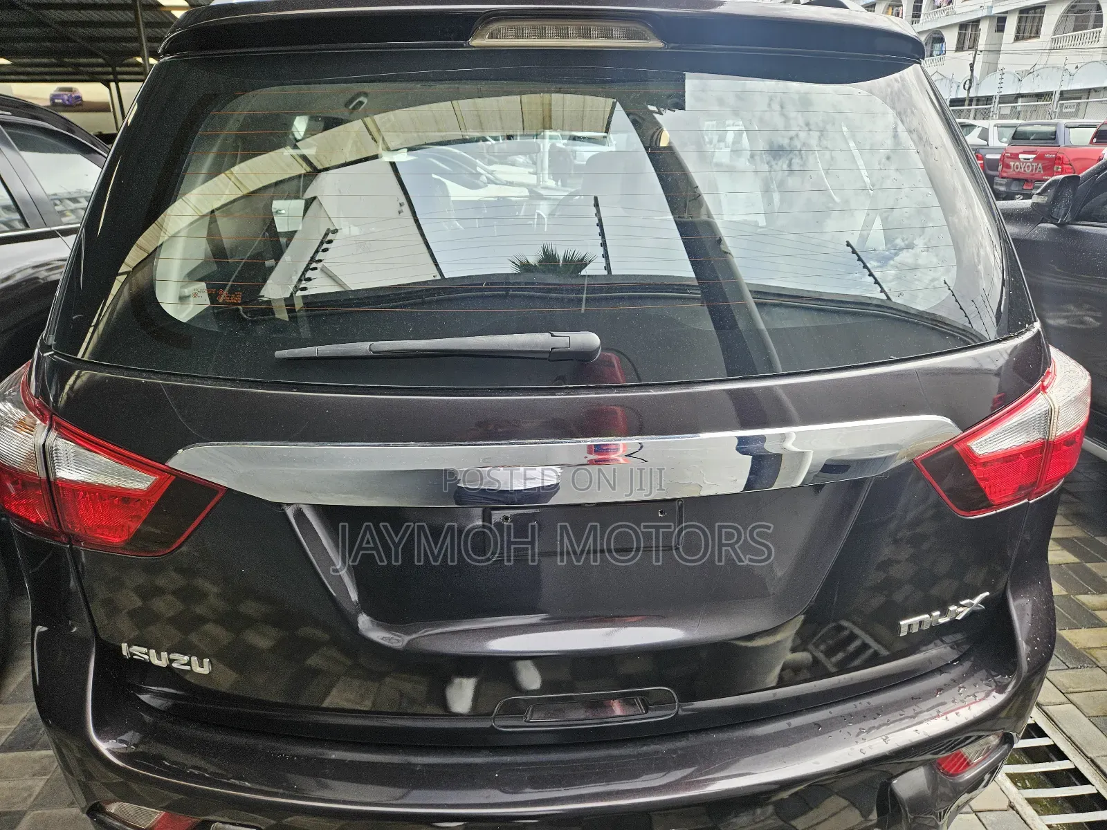 Isuzu MU-X 2017 Brown