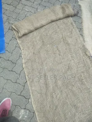 Hessian Cloth (Big Holes)