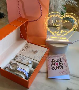 6 In 1 Mother's Day Gift Pack - thumbnail 2