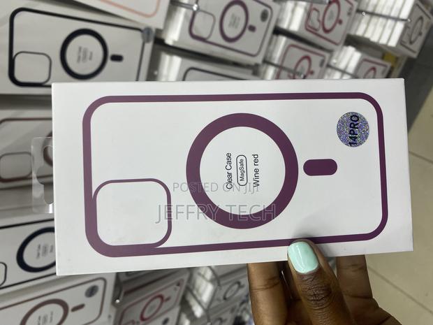 Roybens for iPhone 14 Pro Magsafe Transparent Case-Wine Red - main view