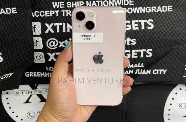 Apple iPhone 13 128 GB White - main view