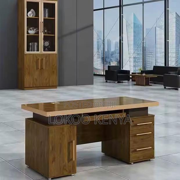Office Desk: Sleek Executive Office Table – 1400mm - thumbnail 4
