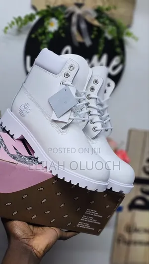 Timberland Leather Boots(White)