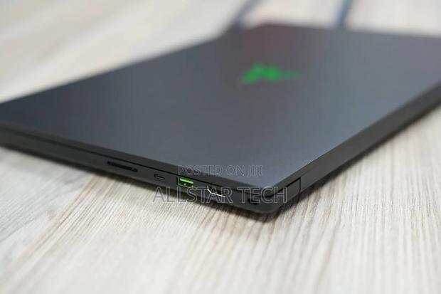 Laptop Razer Blade 16GB Intel Core i7 SSD 1T - thumbnail 4
