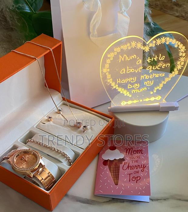 Mother's Day Gift Pack With Rosegold Watch
