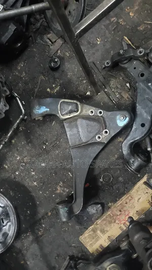 Toyota Dyna Lower Arm