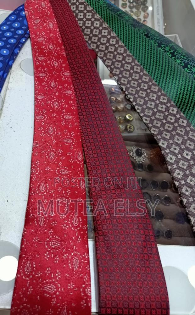 Red Tear Drop Executive Single Ties - main view