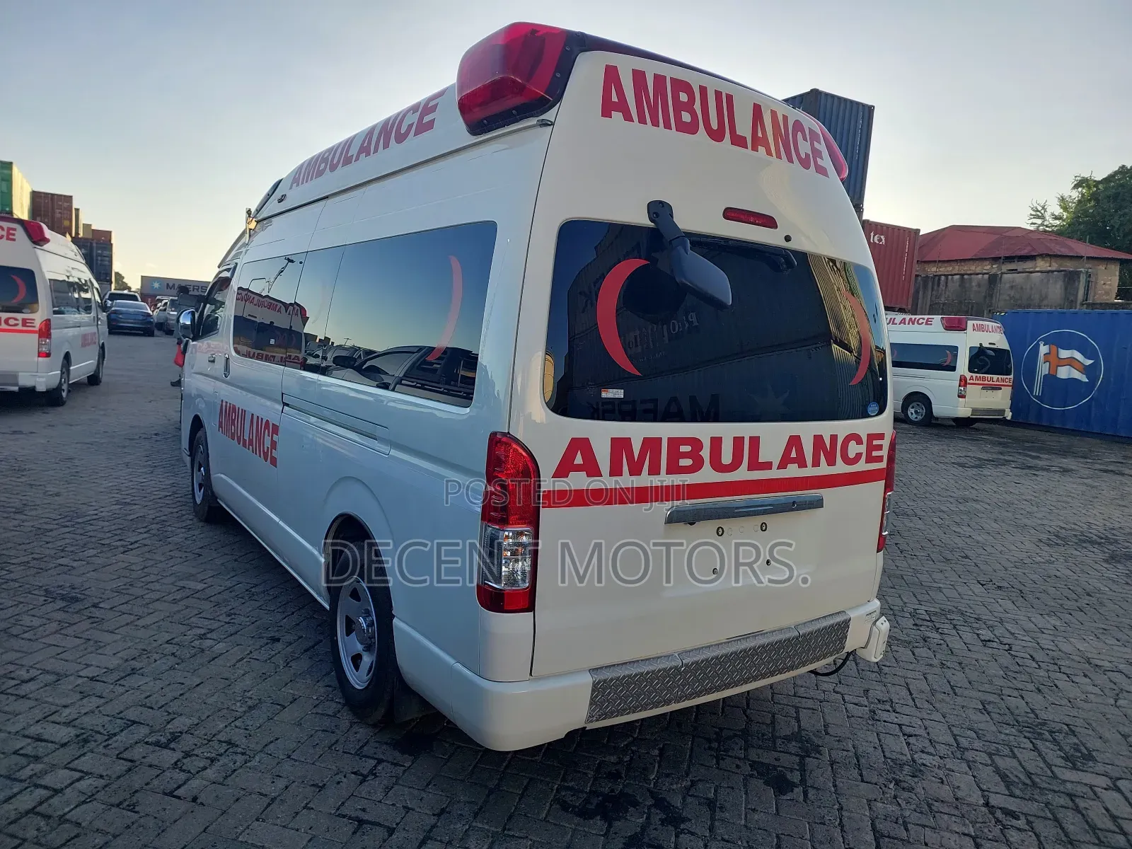 Toyota HiAce 2019 White