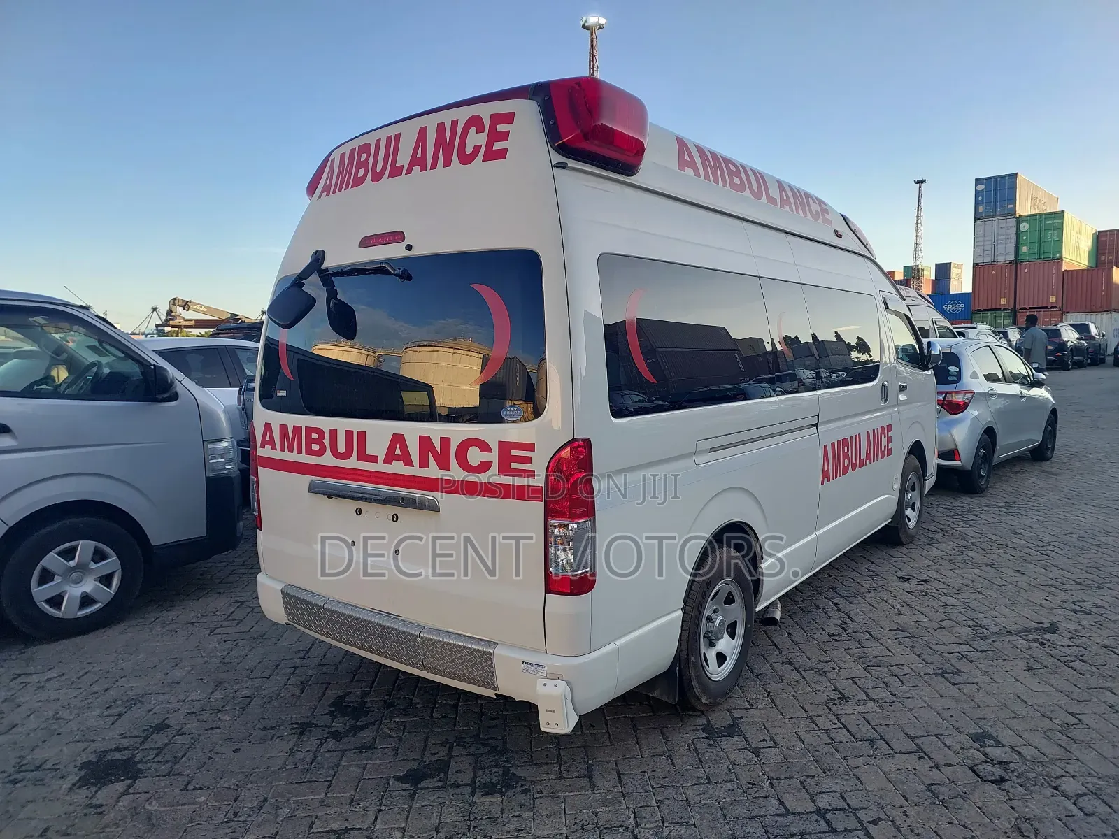 Toyota HiAce 2019 White
