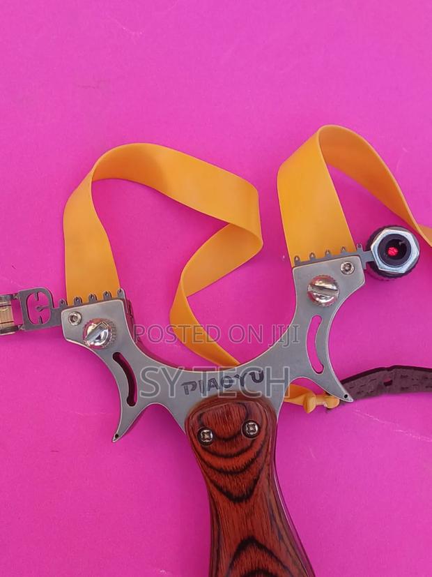 Stainless Steel Slingshot With Infrared Aimer - thumbnail 2