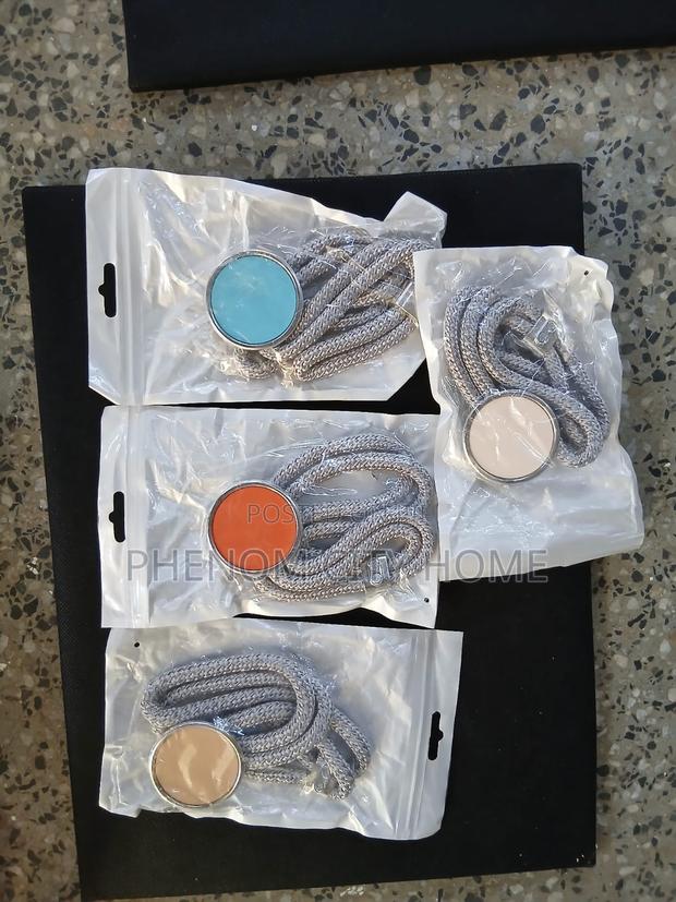 Decorative and Stylish Curtain Holders - thumbnail 2