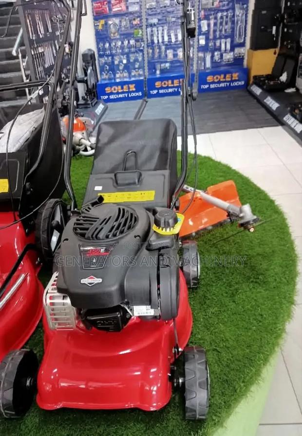 Briggs and Stratton Lawn Mower