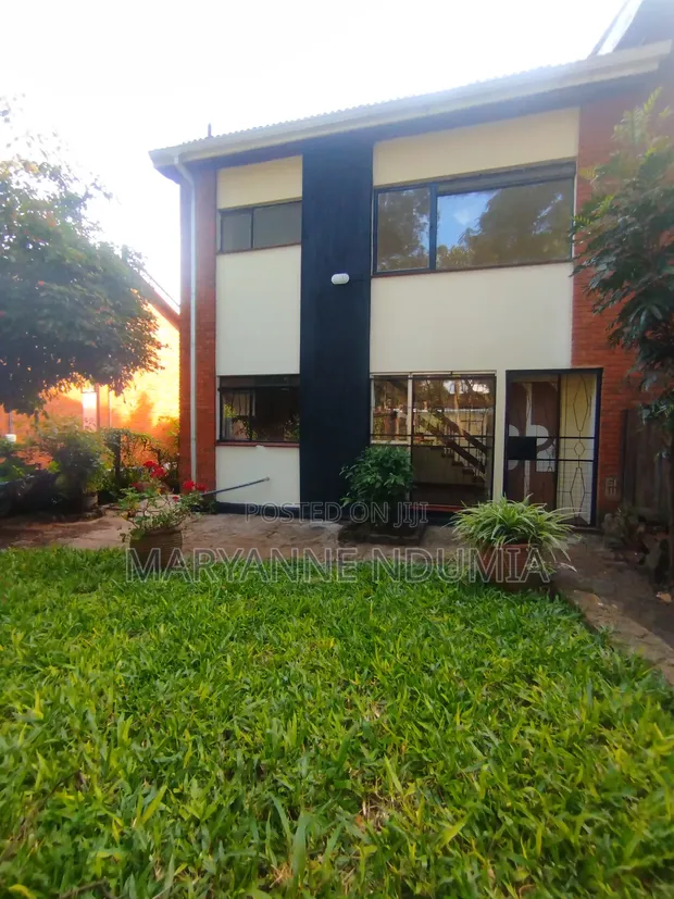 3bdrm Townhouse / Terrace in Upperhill for rent
